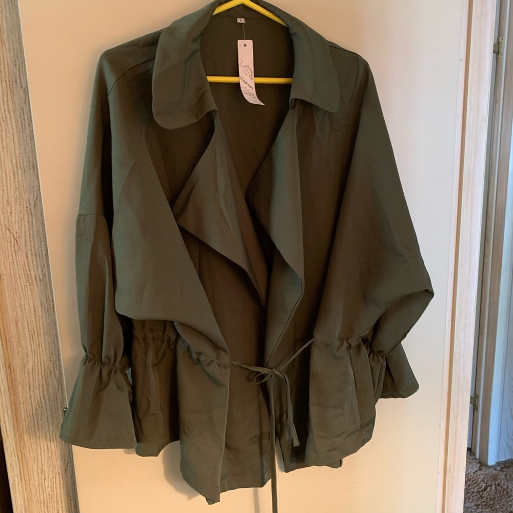 NWT Gauvot wrap jacket, Lg